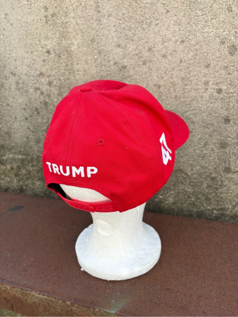 Trump 2024 Hat 47 MAGA Make America Great Again w/ Flag Baseball Cap red USA - Picture 4 of 5